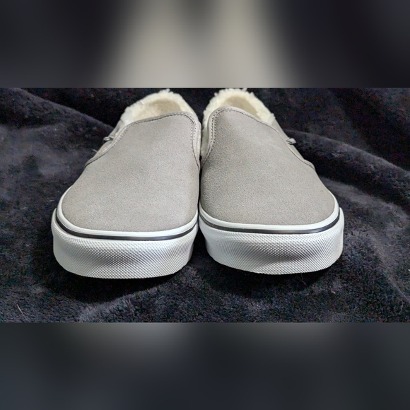 Vans Asher Faux Shearling Slip-On Suede Sneakers Women’s Size 5 Gray & White - Picture 8 of 16